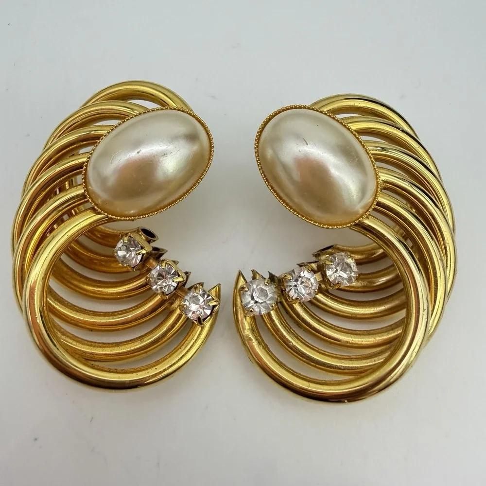 Vtg 80s Chunky Gold Tone Earrings Faux Pearl Pave Rhinestones Swirl  Statement